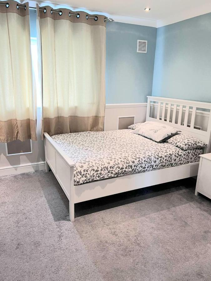 Aveley Specious 3Bed Property With Parking & Large Garden מראה חיצוני תמונה