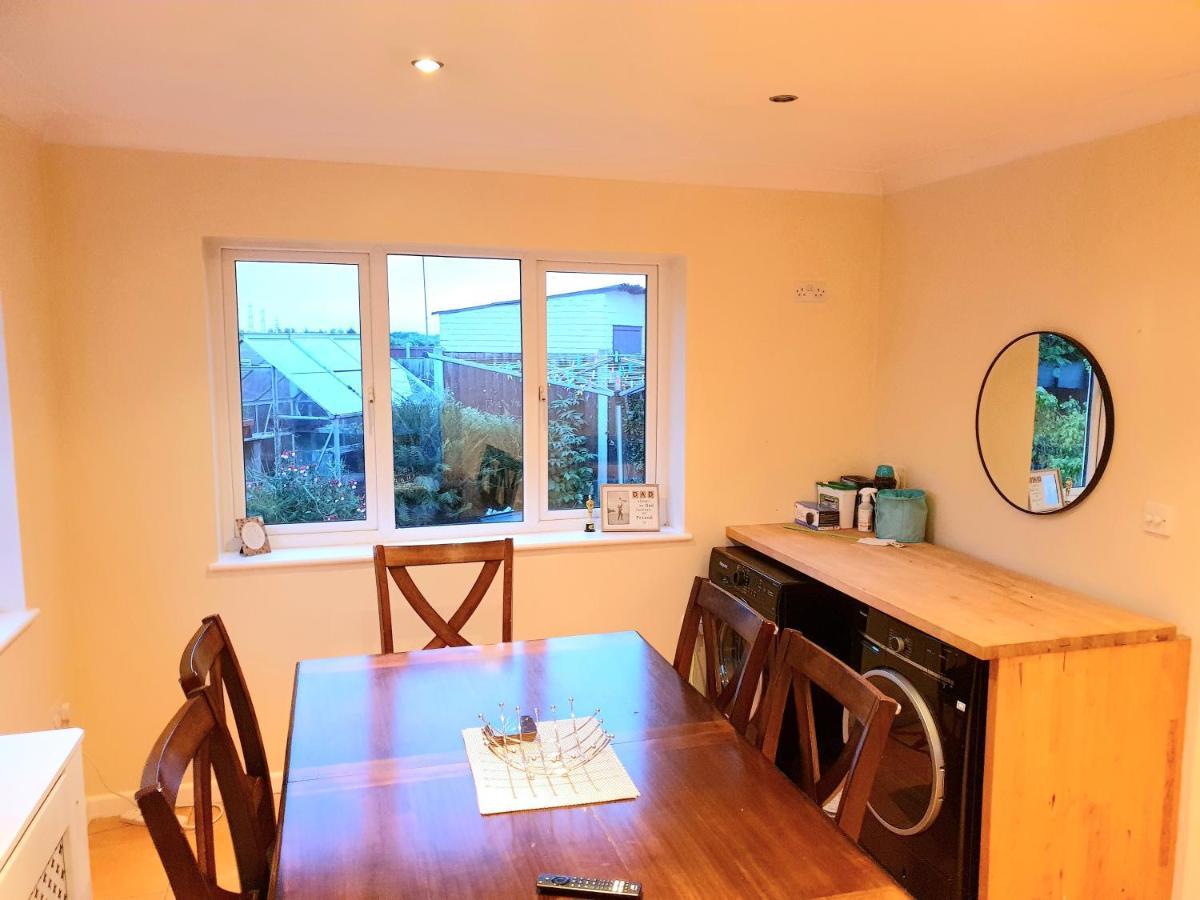 Aveley Specious 3Bed Property With Parking & Large Garden מראה חיצוני תמונה